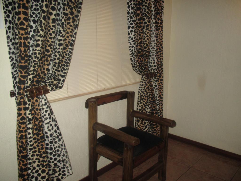 Royal Kruger Lodge Marloth Park Exterior foto